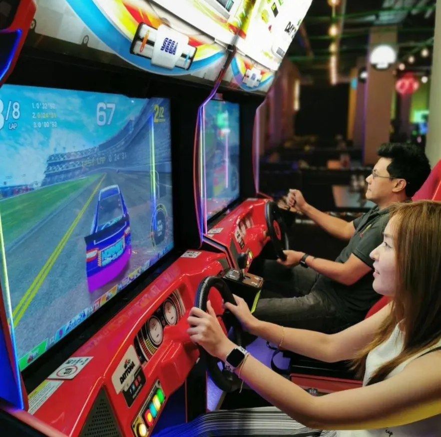 Level Up is an arcade for Adults, Best Arcades And Gaming Centers In Singapore with beer pool.
